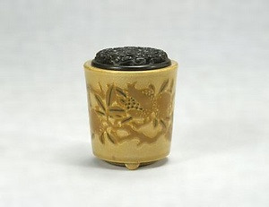 細斑琥珀釉石榴文香爐
