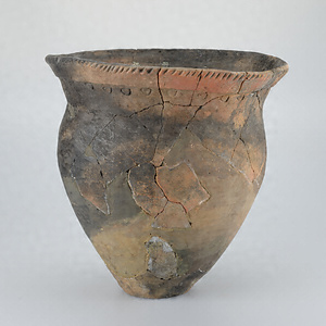 Okhotsk pottery vessel