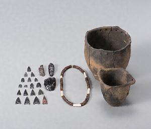 Burial goods from pit grave of the middle Epi-Jomon period