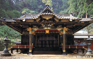 妙義神社　本殿　幣殿　拝殿　附神饌所　附透塀　唐門　総門 みょうぎじんじゃ　ほんでん　へいでん　はいでん　　つけたりしんせんしょ　つけたりすきべい　からもん　そうもん　