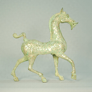 青銅製銀象嵌馬神獣