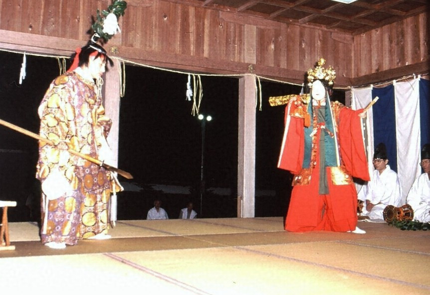 Sada Shin Noh, sacred dancing at  sada shrine 
