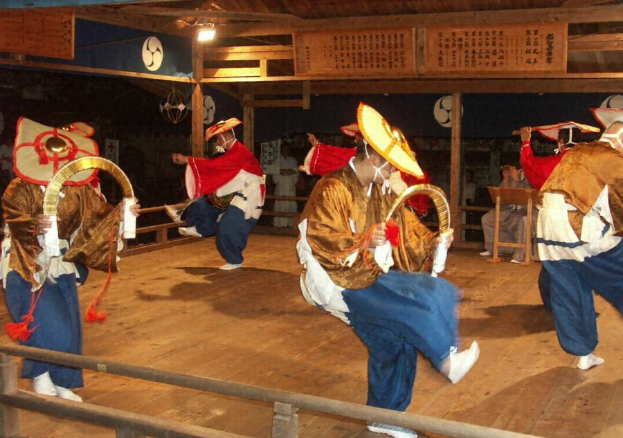 Nachi no Dengaku, a religious performing art held at the Nachi fire festival  