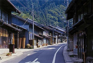 恵那市岩村町本通り（商家町　岐阜） えなし　いわむらちょう　ほんどおり（しょうかまち　ぎふ）