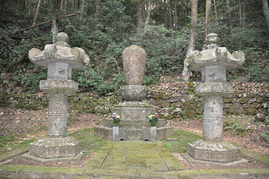 土佐藩主山内家墓所 文化遺産オンライン