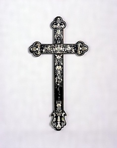 葡萄唐草螺鈿十字架