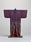 紫紋縮緬地松藤笹に流水文様繍小袖