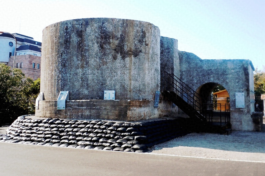 東京湾第三海堡構造物（兵舎・観測所・探照灯・砲側庫） 文化遺産オンライン