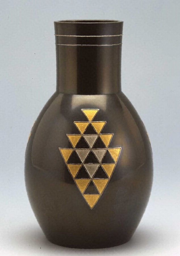 象嵌鋳銅花瓶 文化遺産オンライン