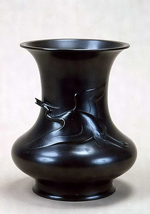 鷺文鋳銅花瓶