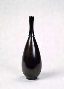 茄子形鋳銅花瓶