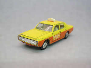 トミカ車玩具「トヨタ クラウンタクシー」