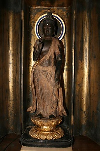 木造聖観音立像