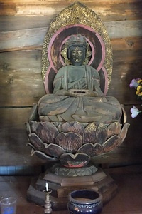 大王三条　木造弥勒菩薩坐像