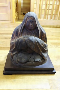 木造女神坐像