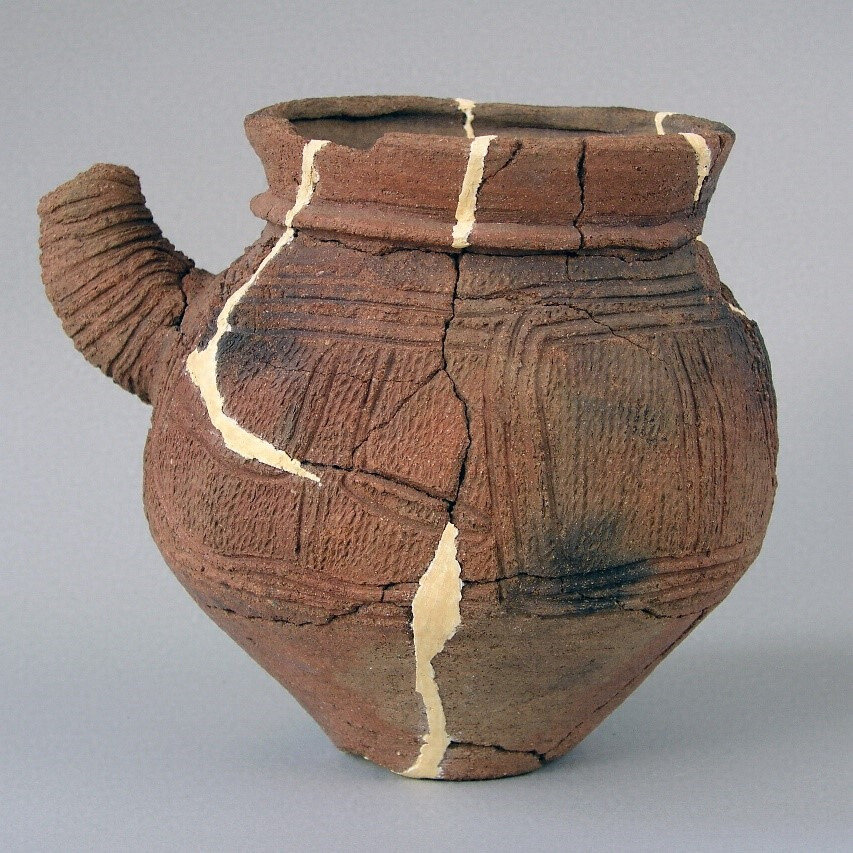 注口付き壺型土器 文化遺産オンライン