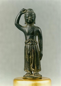 銅造誕生釈迦仏立像