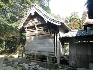 築地熊野神社本殿および薬師堂