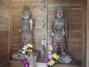 下乙毘沙門堂の木造二天立像