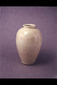 Flower Vase with Peony design， glossy white porcelian