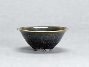 黒釉兎毫斑碗（禾目天目） 建窯