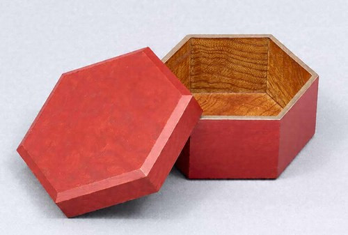 槻製赤漆六角形菓子器 文化遺産オンライン