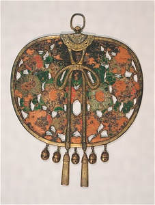 Keman (Pendant ornament in Buddhist sanctuary)