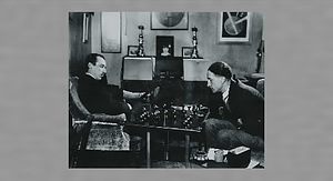 チェスをするマルセル・デュシャンとラウル・ド・ルシー