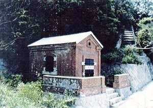 阿多田島灯台資料館（旧安芸白石挂燈立標施設）油庫