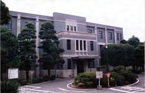 熊本大学本部（旧熊本高等工業学校本館） くまもとだいがくほんぶ（きゅうくまもとこうとうこうぎょうがっこうほんかん）