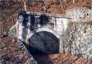平瀬浄水場旧片山隧道下口