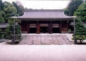 近江神宮内拝殿