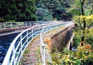 長良川発電所湯之洞谷水路橋
