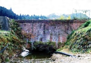 長良川発電所下須原谷水路橋
