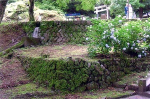 明石寺石段及び石垣 めいせきじいしだんおよびいしがき