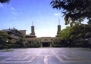 武庫川女子大学甲子園会館（旧甲子園ホテル）