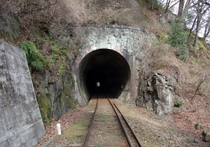 わたらせ渓谷鐵道第一神梅トンネル