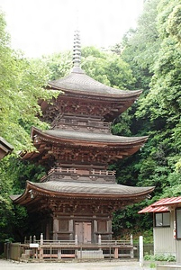 小山寺三重塔