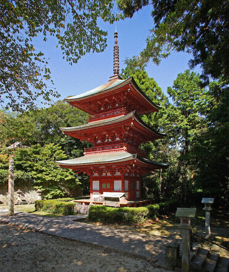 油山寺三重塔 文化遺産オンライン