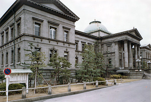 大阪府立図書館 左翼
