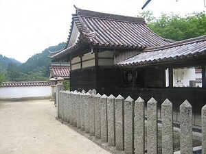 閑谷神社(旧閑谷学校芳烈祠) 幣殿（階）