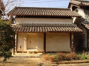 旧関川家住宅(高知県高知市一宮) 米倉
