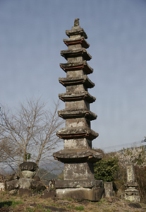 明導寺九重石塔(城泉寺九重石塔)