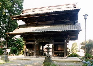 歓喜院 貴惣門