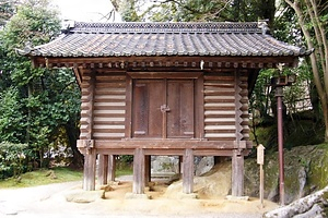 石山寺 経蔵