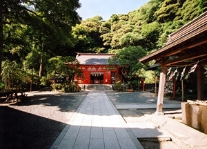 荏柄天神社境内