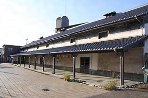 旧高田農業倉庫北蔵