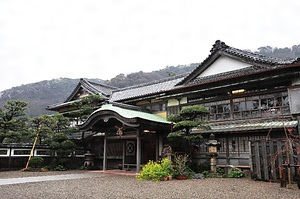 旧賓日館 本館