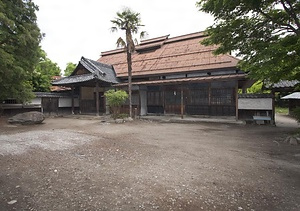 高室家住宅（山梨県甲府市高室町） 主屋 たかむろけじゅうたく しゅおく