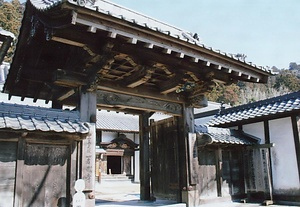 箸蔵寺中門